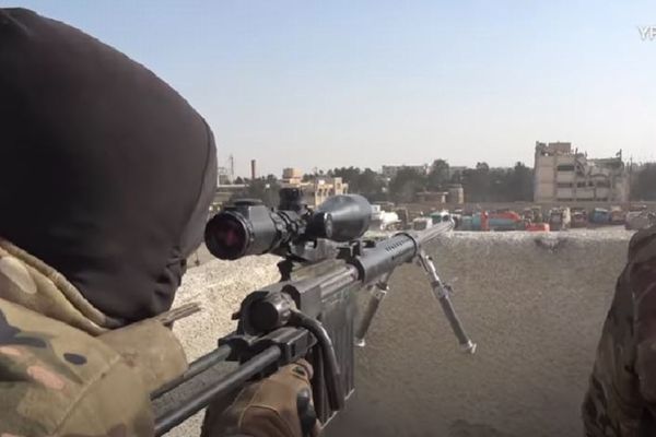 ISの戦闘員が刑務所を襲撃、クルド人部隊と交戦【動画】