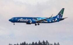 アラスカ航空が初のサブスク型サービスを開始、2種類の年間プランを用意