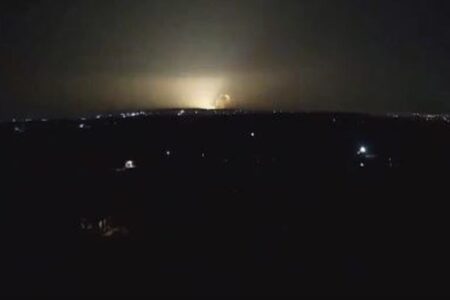 ウクライナの複数の都市で爆発を確認、ロシア軍の攻撃が始まった【動画】