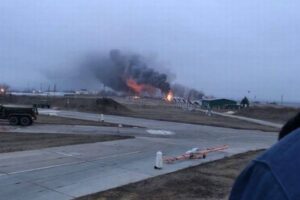 ウクライナ軍がミサイルで反撃か?ロシア領の軍事基地が破壊される