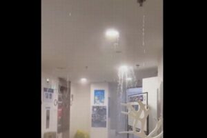 【北京冬季五輪】選手村の天井から大量の水、選手が撮影した動画を中国側が削除要請