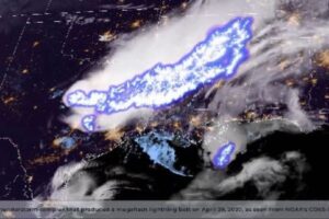 米で最長の雷を観測、閃光の帯が760km以上にも広がる