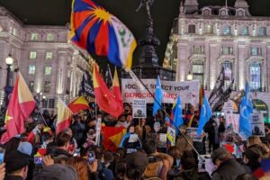 イギリスで北京五輪に抗議するデモが発生、人権問題を訴え、IOCを非難