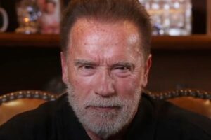 「真実を知ってもらいたい…」シュワちゃんがロシア国民にメッセージ