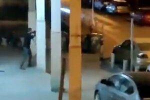 イスラエルのテルアビブで銃乱射事件、5人が死亡、犯人は射殺【動画】