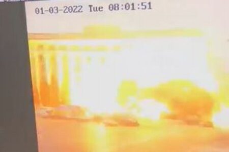 ウクライナのハリコフで庁舎が大爆発、ロシア軍のミサイル攻撃で