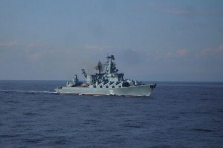 ミサイル巡洋艦「モスクワ」が沈没、ロシア国防省が声明を発表
