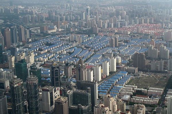 新型コロナの感染拡大で、巨大都市・上海市がロックダウン
