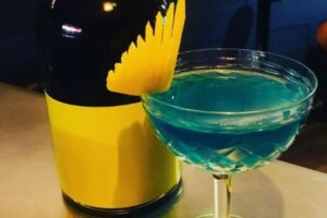 ウクライナを支援するため、英でゼレンスキー・カクテルが登場