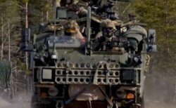 イギリス国防相、ウクライナへ装甲車や長距離砲を含めたさらなる武器支援を約束