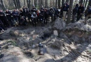 ロシア軍が協力を拒んだ女性村長を殺害、家族を含めた遺体が発見される