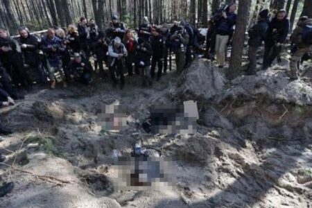 ロシア軍が協力を拒んだ女性村長を殺害、家族を含めた遺体が発見される