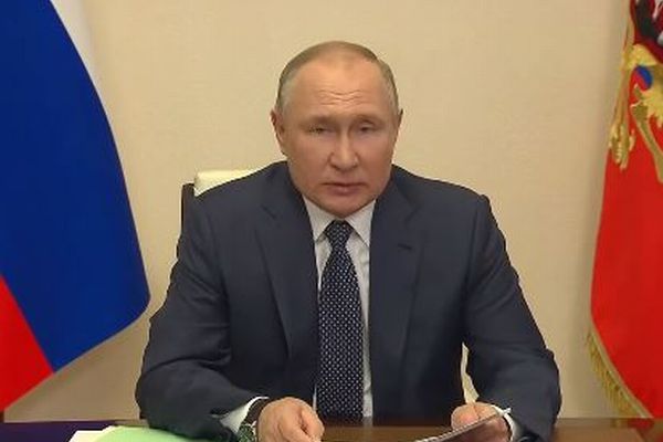 プーチン大統領「新たな標的を攻撃する」、西側の長距離ロケット供与に警告