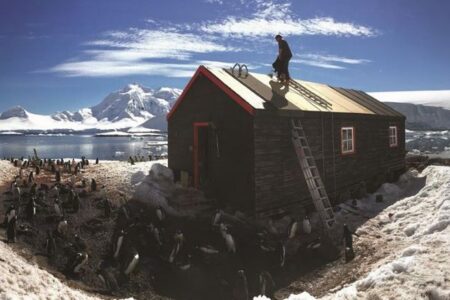 南極にある郵便局、現在管理する人々を募集中