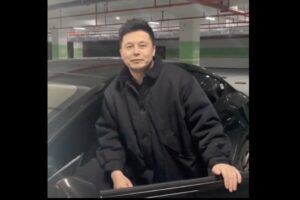 中国にいるイーロン・マスクのそっくりさん、まるでディープフェイク