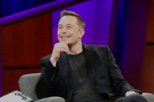 マスク氏のツイッター買収、社員らのリアクションとは？