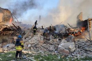 ウクライナ東部の学校、ロシア軍の攻撃で避難していた60人が死亡