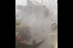 ドイツで発生した竜巻で建物が倒壊、40人が負傷し、10人が重傷