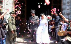 メキシコ人のカップルが「ナチス式」の結婚式を挙げ、非難を浴びる