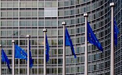 EUがデジタルサービス法で合意、IT企業がアルゴリズムを公開へ