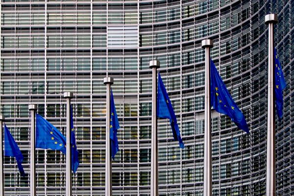 EUがデジタルサービス法で合意、IT企業がアルゴリズムを公開へ