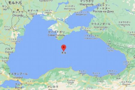 ロシアの艦船を黒海沿岸から100km後退させる、ウクライナ海軍が発表