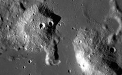 NASAが月にある「神秘的なドーム」の調査を行うと発表