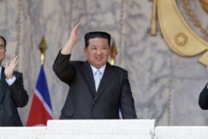 金正恩氏がエリザベス女王に祝電、在位70周年の記念に合わせ