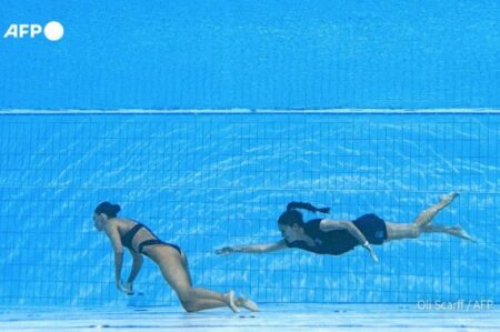 【世界水泳】米選手が水中で意識不明、コーチが素早く気づきプールに飛び込む