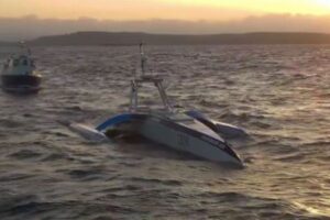 AIが制御する無人の船、大西洋の横断に成功