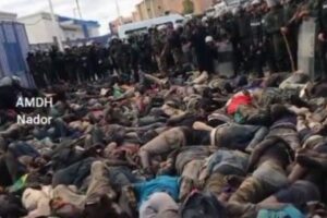 モロッコの警察が、国境を越えてスペイン領へ入ろうとした移民らを迫害