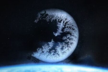 ISSの窓に美しい氷の結晶が出現、研究者らも困惑
