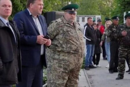 超肥満体の退役将校、プーチン大統領がウクライナへ派遣か？