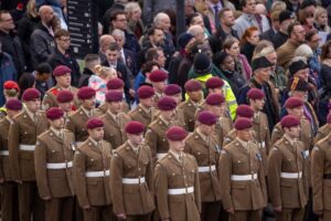 英精鋭部隊が宿舎に女性を連れ込み不謹慎なパーティー、動画流出で軍警察が捜査