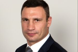 ベルリン、マドリード、ウィーンの市長たち、フェイクのキーウ市長とビデオ会談してしまう