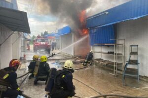 ウクライナ東部のスロビャンスクにロシア軍が砲撃、2名が死亡、7人が負傷