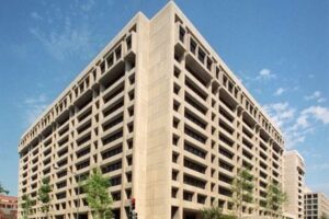 ロシア経済、西側の制裁にもかかわらず予想以上に良好：IMF