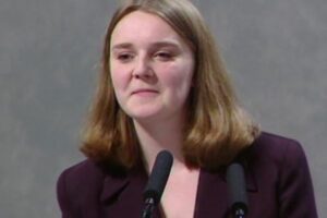 英・リズ・トラス外相、過去に王室の廃止を訴えていた！動画が浮上