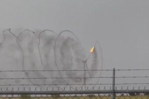 風力発電のタービンに落雷、ブレードが燃えながら回転【アメリカ】
