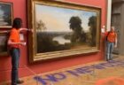 英の美術館で男性らが絵画に接着剤で手をくっつけ、石油採掘に抗議