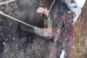 ロシア兵がウクライナの捕虜を去勢、動画がネットに浮上