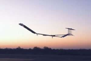 エアバス社の無人航空機、26日間飛行し続け、再び最長記録を更新