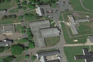 トランスジェンダーの受刑者が女性を妊娠させ、男性の刑務所へ送られる