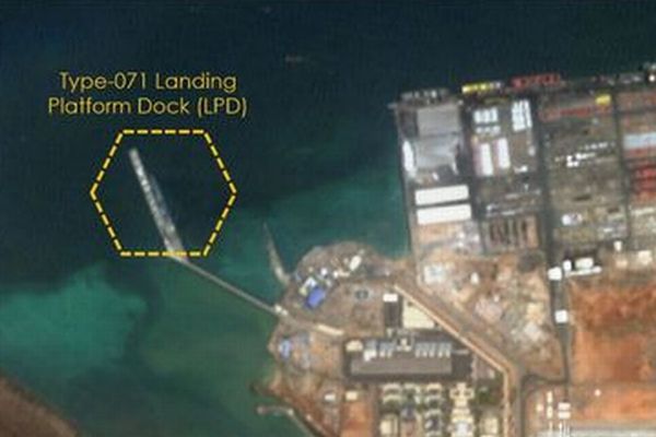 中国海軍が「アフリカの角」に新たな基地を建設、衛星画像で明らかに