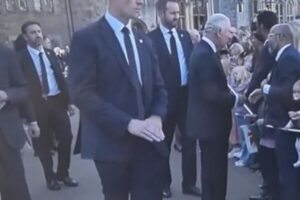 英国王のボディガードがニセの手を使用？銃を隠している疑惑が浮上