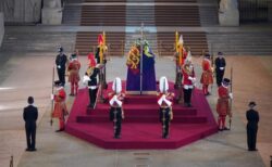 エリザベス女王の国葬で世界のリーダーがロンドンに集結、天皇陛下もご到着