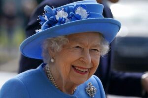 【9.11同時多発テロ】エリザベス女王が伝統を破り、アメリカ国歌の演奏を命じる