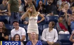 全米オープンテニスで観客の女性がビールを一気飲み、いい飲みっぷりに歓声