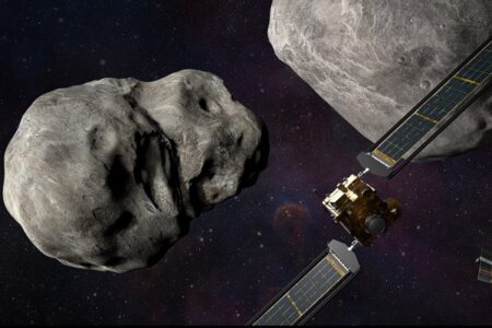 地球を守るため、NASAが宇宙機を小惑星に衝突させる