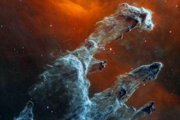 ジェームズ・ウェッブ望遠鏡が新たな「創造の柱」の画像を撮影